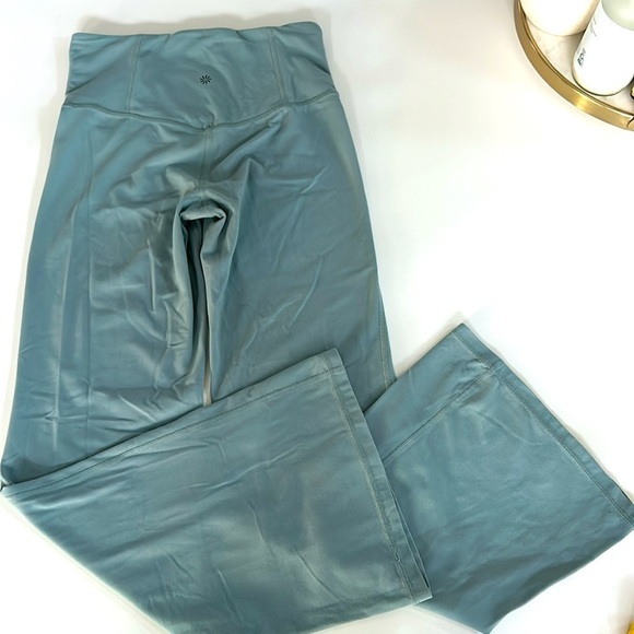 Athleta ELATION HIGH RISE FLARE PANT size small in Light Green - Picture 8 of 12